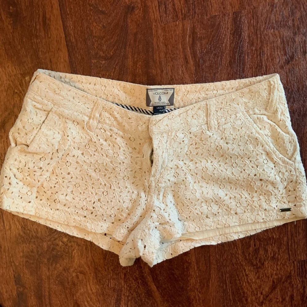 Volcom 5 lace shorts